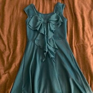 Womens Small Bow dress